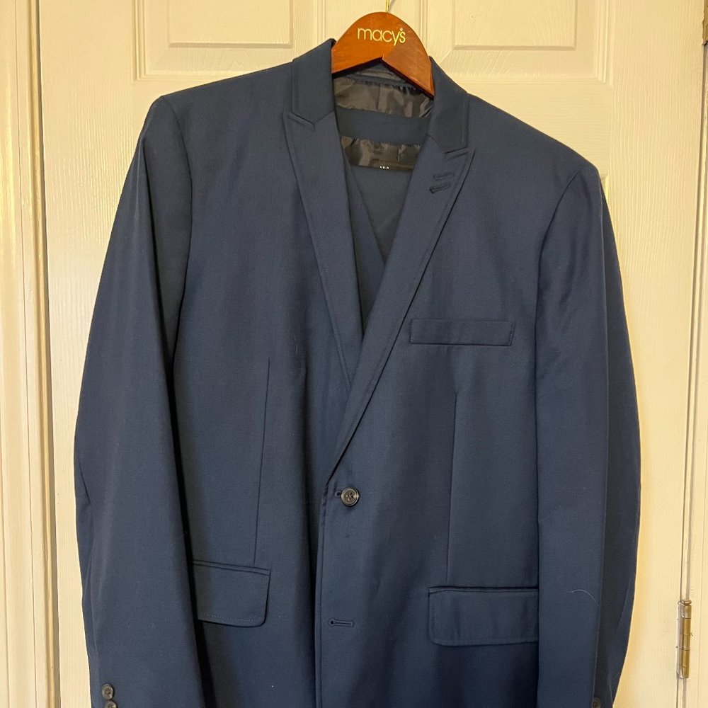 NWT, INC 3 piece navy blue suit
